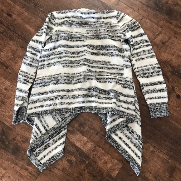 a.n.a. Sweater - Picture 3 of 3